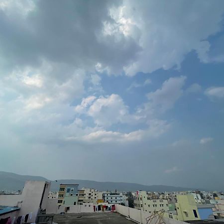 Lsr Service Apartments Tirupati Exterior foto