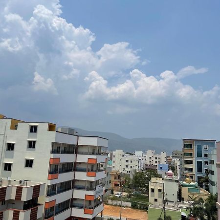 Lsr Service Apartments Tirupati Exterior foto