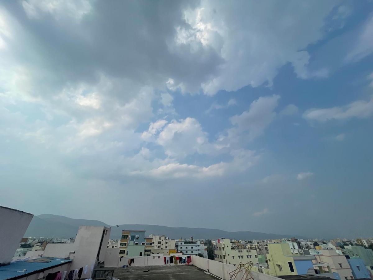 Lsr Service Apartments Tirupati Exterior foto